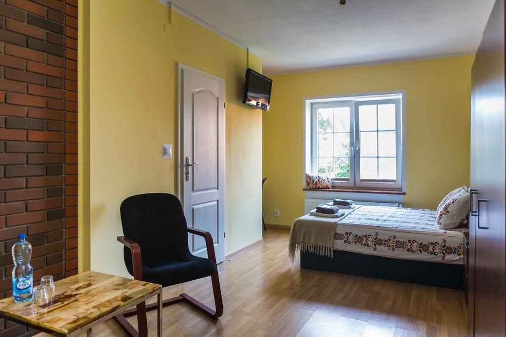 Villa Jeziorki 71 Варшава Стая снимка